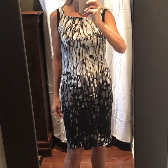 Take you anywhere dress! Size S - Picture 3 of 3